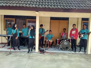 Musik Dangdut SMA N 1 Pulokulon Pada Hari Sabtu Tanggal 19 November 2016 Mengdakan kegiatan latihan Musik Dangdut di SMA N 1 Pulokulon. 